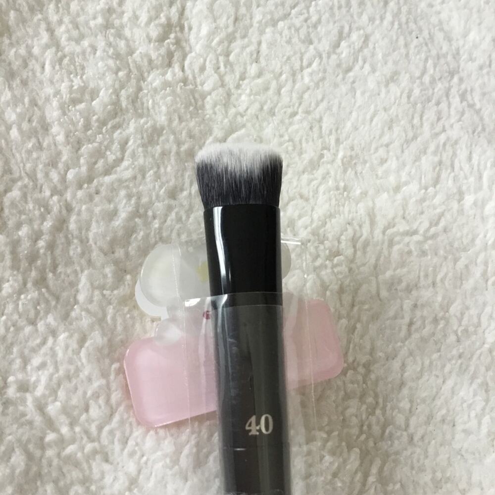 Kat Von D Lock-It Edge Concealer Black Brush - Picture 8 of 15